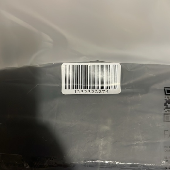 11 Pockets - Picture 2 of 5